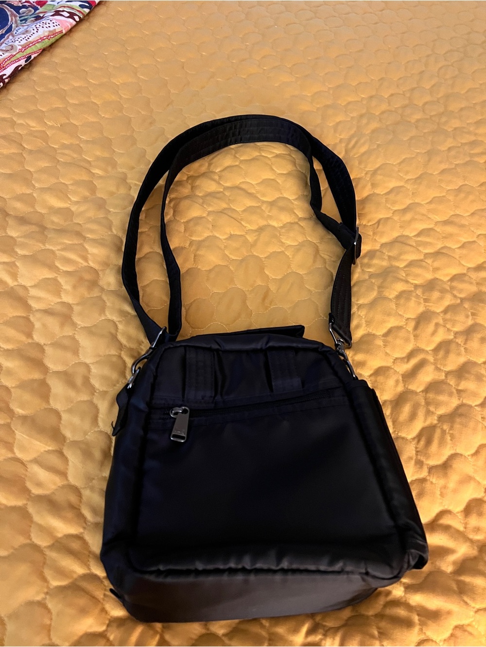 Lug Classic Quilted Crossbody Flapper SE Black